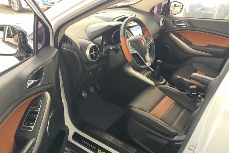 Used BYD Yuan 2017 1.5L Manual with Panoramic Sunroof Interior 2