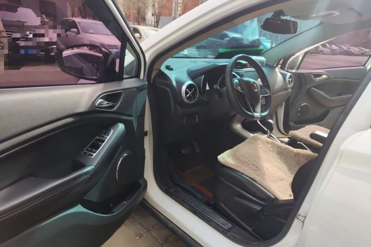 Used BYD Yuan 2017 1.5L Automatic Cool & Stylish Model Interior 3