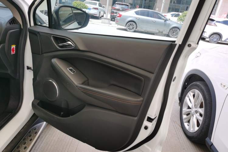 Used BYD Yuan 2017 1.5L Automatic Cool & Connected Model Interior 5