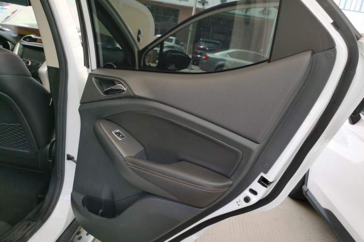 Used BYD Yuan 2017 1.5L Automatic Cool & Connected Model Interior 6