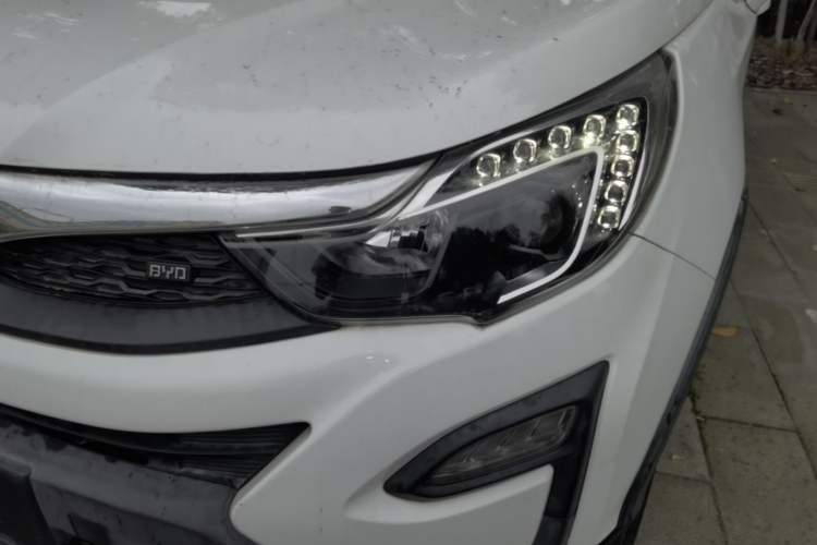 Used BYD Yuan 2017 1.5L Automatic Cool & Stylish Model Left Front Headlight