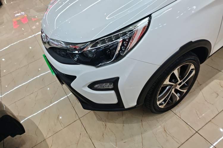 Used BYD Yuan 2017 1.5L Automatic Cool & Connected Model Left Front Headlight