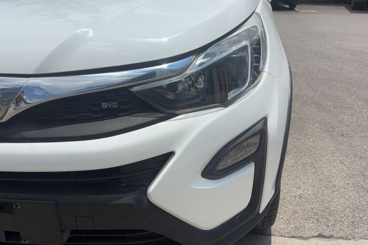 Used BYD Yuan 2017 1.5L Automatic Cool & Connected Model Left Front Headlight