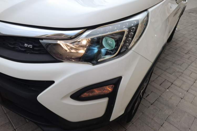 Used BYD Yuan 2017 1.5L Automatic Cool & Connected Model Left Front Headlight