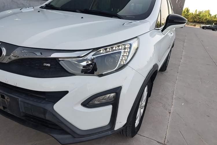 Used BYD Yuan 2017 1.5L Automatic Cool & Stylish Model Left Front Headlight