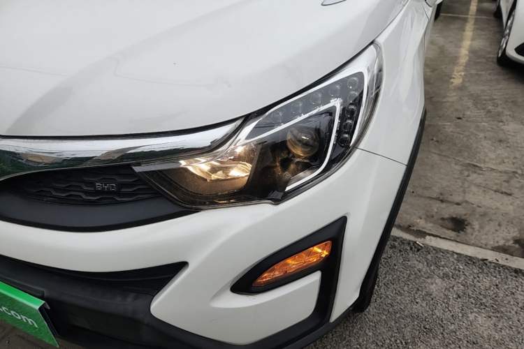 Used BYD Yuan 2017 1.5L Automatic Cool & Stylish Model Left Front Headlight