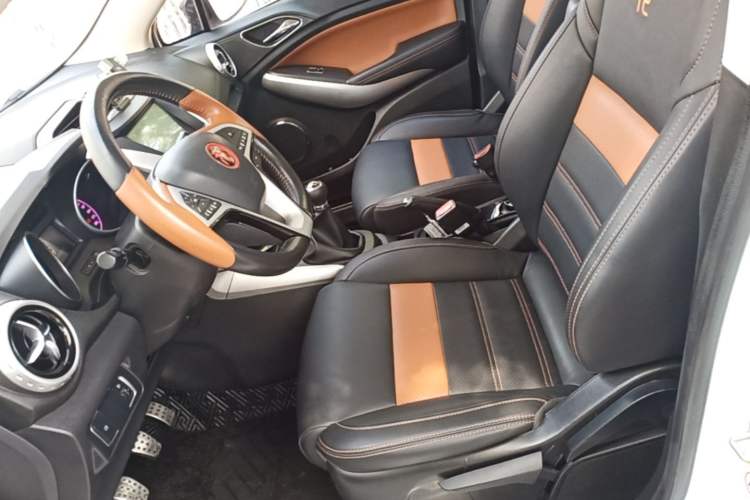 Used BYD Yuan 2017 1.5L Manual with Panoramic Sunroof Left Front Seat
