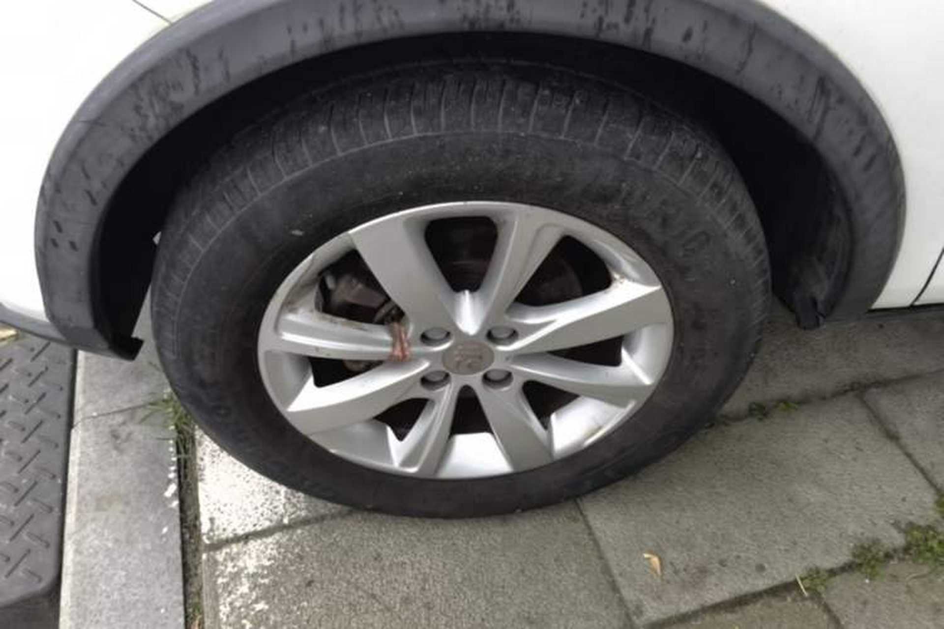 Used BYD Yuan 2017 1.5L Automatic Cool & Stylish Model Left Front Wheel Hub