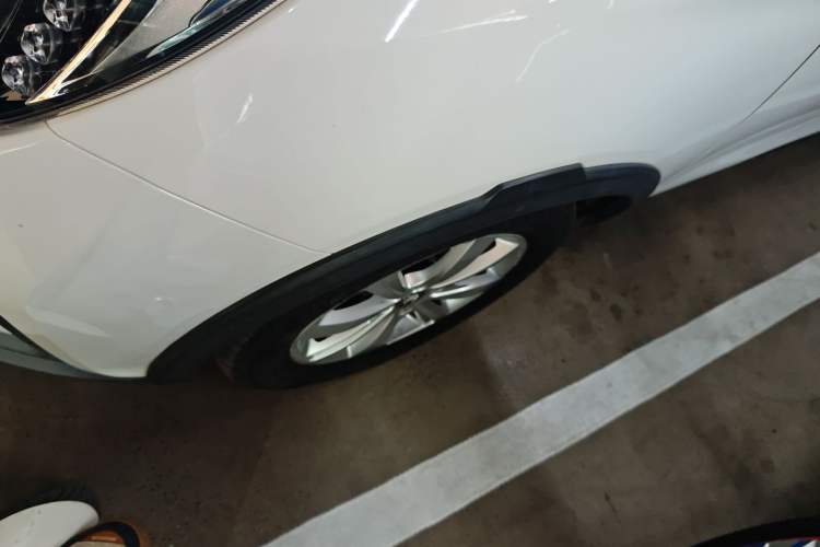 Used BYD Yuan 2017 1.5L Automatic Cool & Stylish Model Left Front Wheel Hub