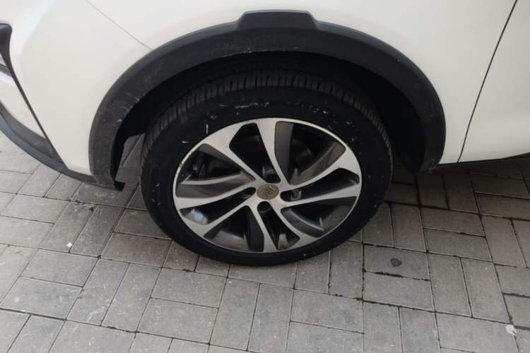 Used BYD Yuan 2017 1.5L Automatic Cool & Connected Model Left Front Wheel Hub