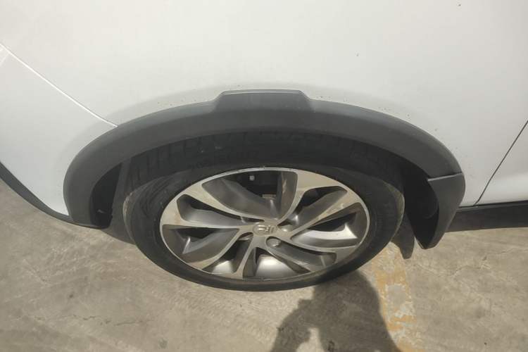 Used BYD Yuan 2017 1.5L Automatic Cool & Connected Model Left Front Wheel Hub