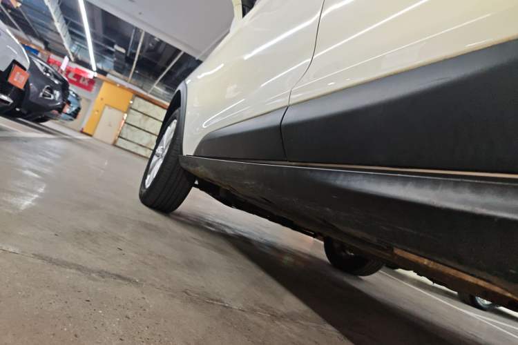 Used BYD Yuan 2017 1.5L Automatic Cool & Stylish Model Left Side Sill