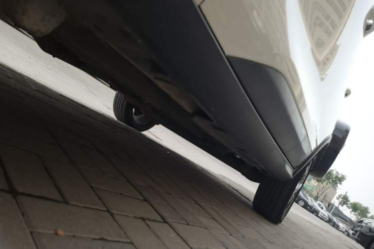 Used BYD Yuan 2017 1.5L Automatic Cool & Connected Model Left Side Sill