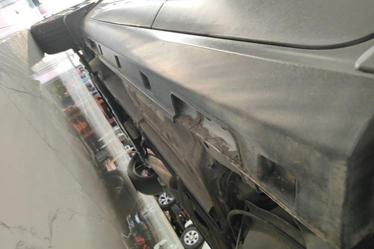 Used BYD Yuan 2017 1.5L Automatic Cool & Connected Model Left Side Sill