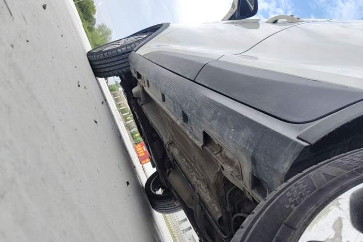 Used BYD Yuan 2017 1.5L Automatic Cool & Connected Model Left Side Sill