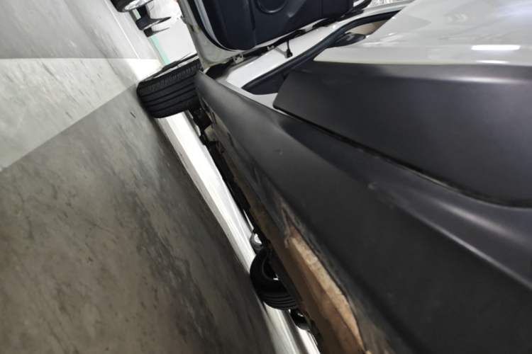 Used BYD Yuan 2017 1.5L Automatic Cool & Stylish Model Left Side Sill