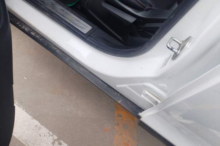 Used BYD Yuan 2017 1.5L Automatic Cool & Connected Model Left Side Sill