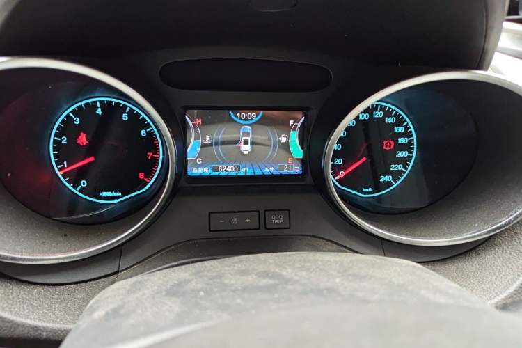 Used BYD Yuan 2017 1.5L Manual Cool Connect Model Odometer Close Up