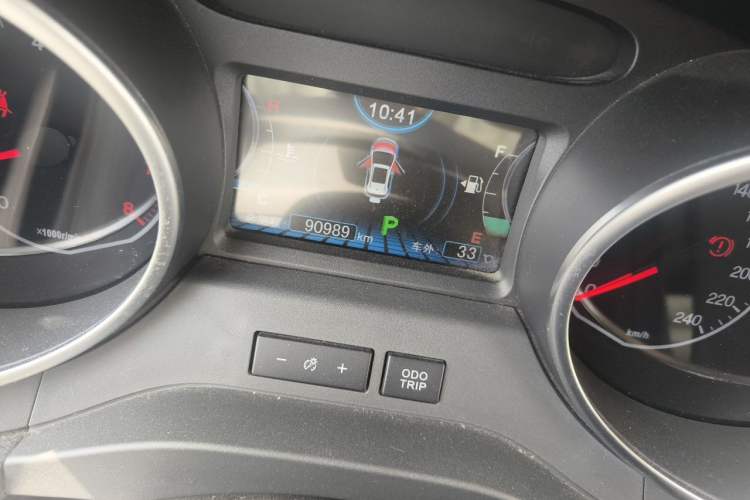 Used BYD Yuan 2017 1.5L Automatic Cool & Connected Model Odometer Close Up