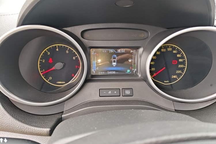 Used BYD Yuan 2017 1.5L Automatic Cool & Stylish Model Odometer Close Up