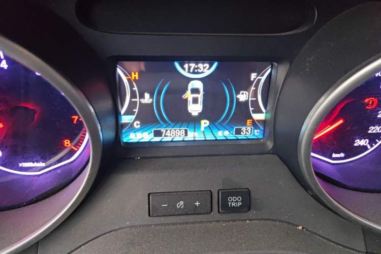 Used BYD Yuan 2017 1.5L Automatic Cool & Connected Model Odometer Close Up