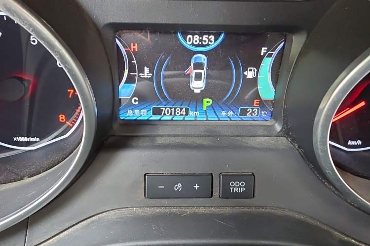Used BYD Yuan 2017 1.5L Automatic Cool & Connected Model Odometer Close Up