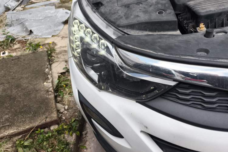 Used BYD Yuan 2017 1.5L Manual Cool Connect Model Right Front Headlight