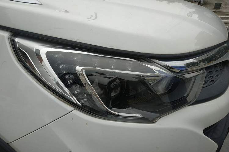 Used BYD Yuan 2017 1.5L Manual Cool Connect Model Right Front Headlight