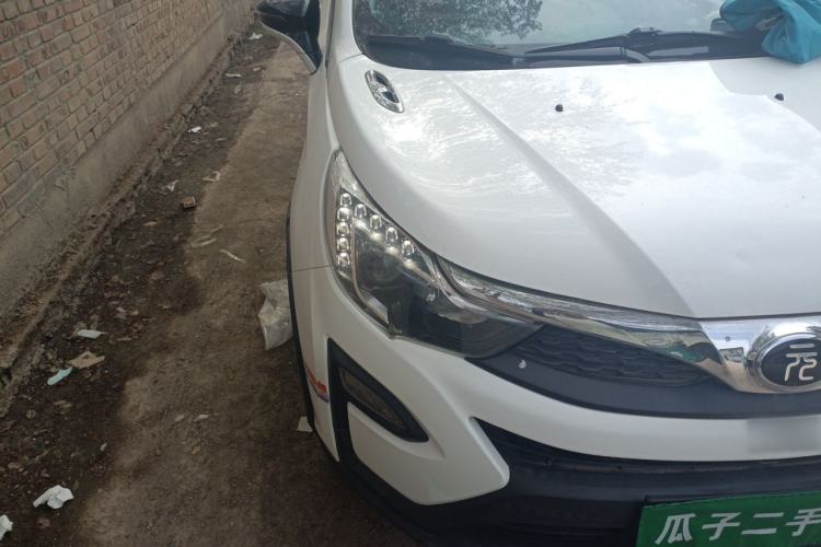 Used BYD Yuan 2017 1.5L Automatic Cool & Stylish Model Right Front Headlight