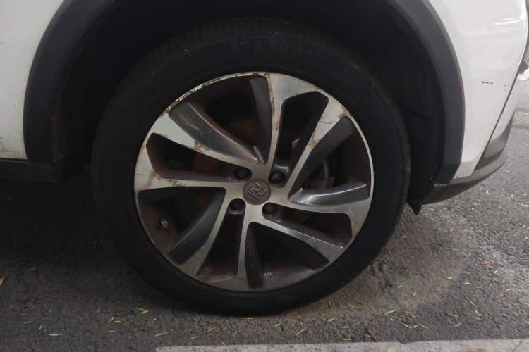 Used BYD Yuan 2017 1.5L Automatic Cool & Connected Model Right Front Wheel Hub