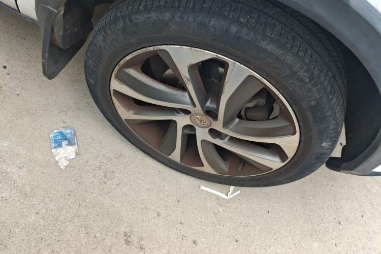 Used BYD Yuan 2017 1.5L Automatic Cool & Connected Model Right Front Wheel Hub