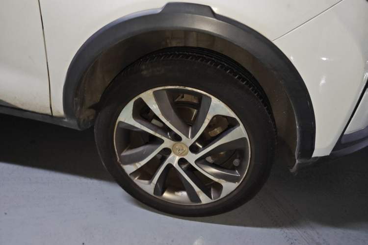 Used BYD Yuan 2017 1.5L Automatic Cool & Connected Model Right Front Wheel Hub