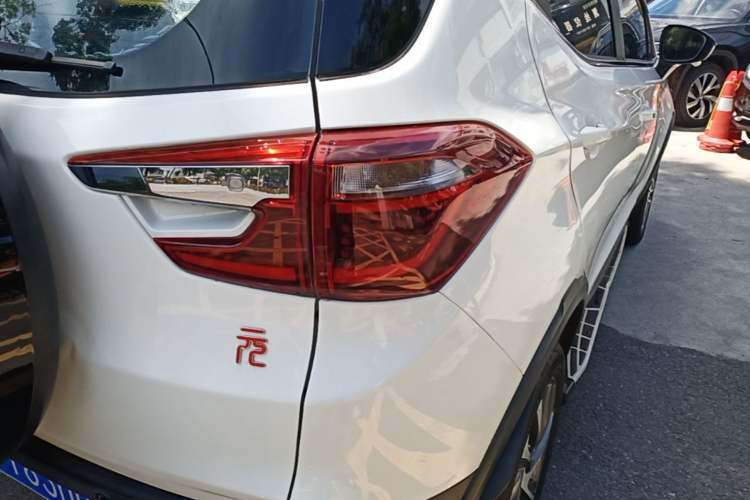 Used BYD Yuan 2017 1.5L Manual with Panoramic Sunroof Right Rear Taillight