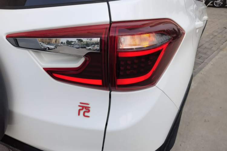 Used BYD Yuan 2017 1.5L Automatic Cool & Connected Model Right Rear Taillight