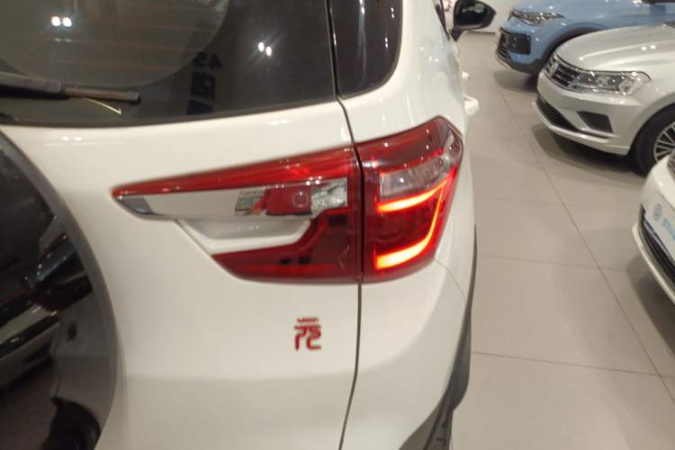 Used BYD Yuan 2017 1.5L Automatic Cool & Connected Model Right Rear Taillight