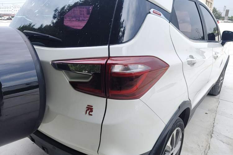 Used BYD Yuan 2017 1.5L Automatic Cool & Connected Model Right Rear Taillight