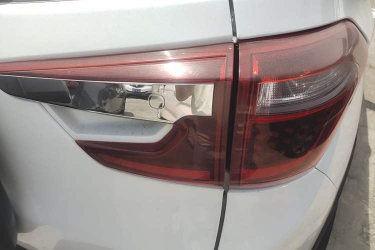 Used BYD Yuan 2017 1.5L Automatic Cool & Connected Model Right Rear Taillight