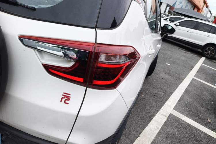 Used BYD Yuan 2017 1.5L Automatic Cool & Stylish Model Right Rear Taillight