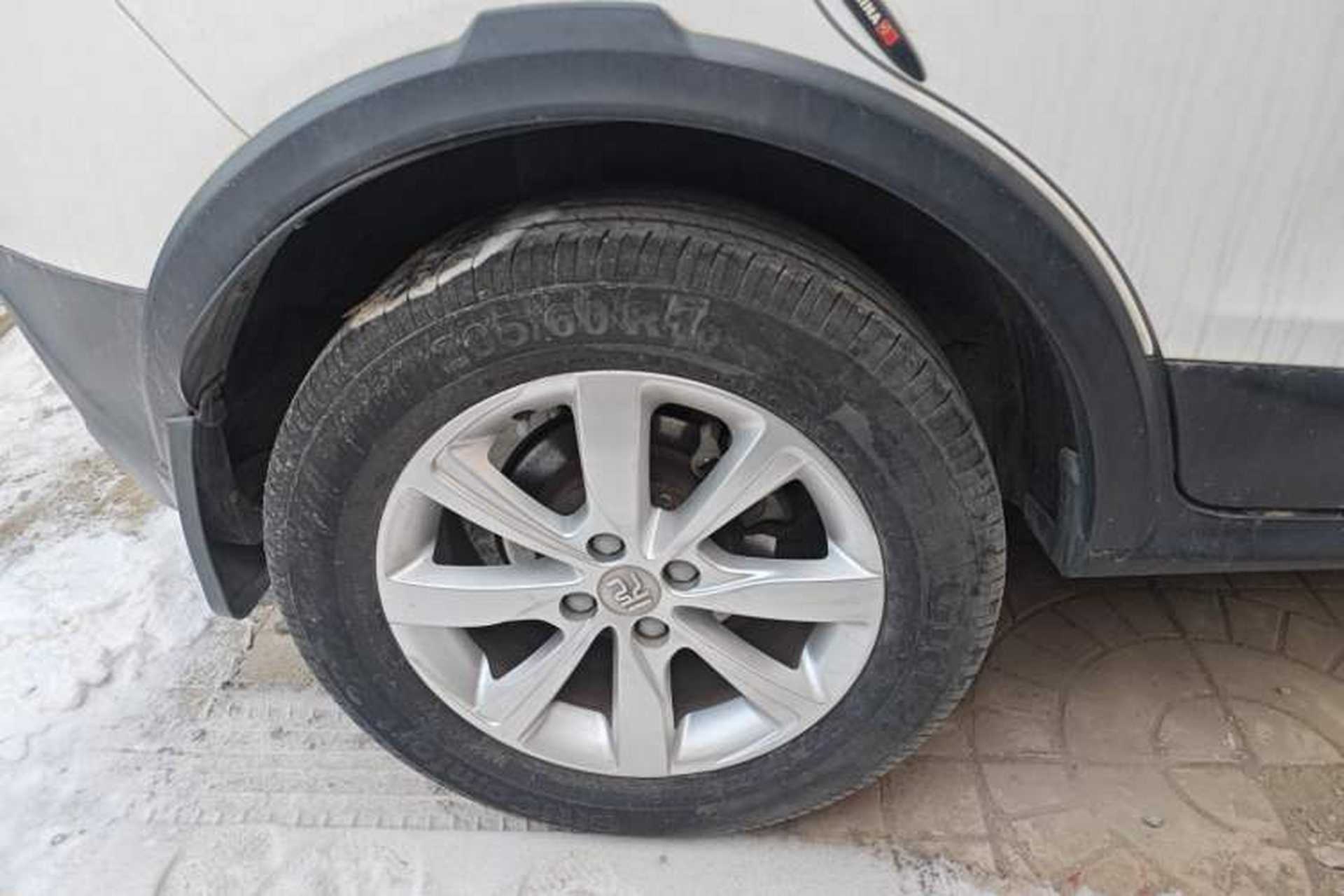 Used BYD Yuan 2017 1.5L Automatic Cool & Stylish Model Right Rear Wheel Hub