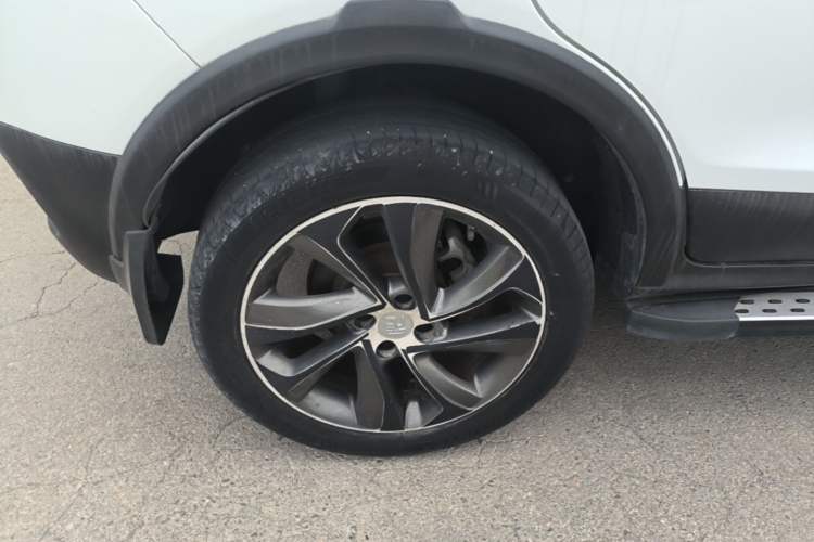 Used BYD Yuan 2017 1.5L Automatic Cool & Connected Model Right Rear Wheel Hub