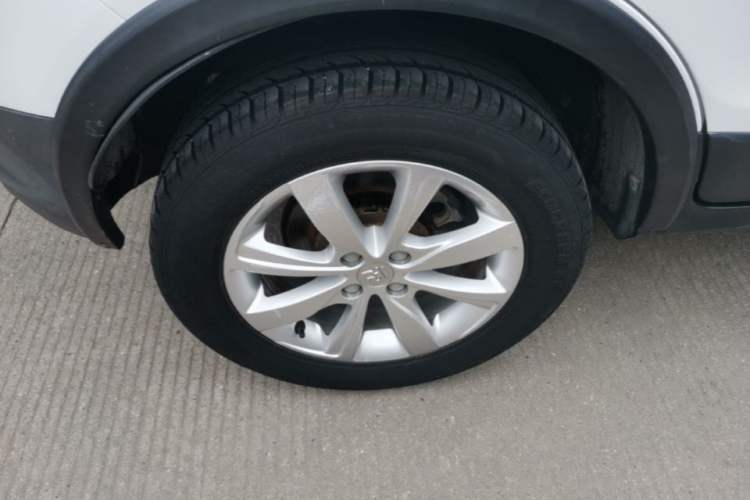 Used BYD Yuan 2017 1.5L Automatic Cool & Stylish Model Right Rear Wheel Hub