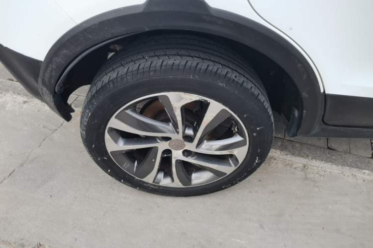 Used BYD Yuan 2017 1.5L Automatic Cool & Connected Model Right Rear Wheel Hub
