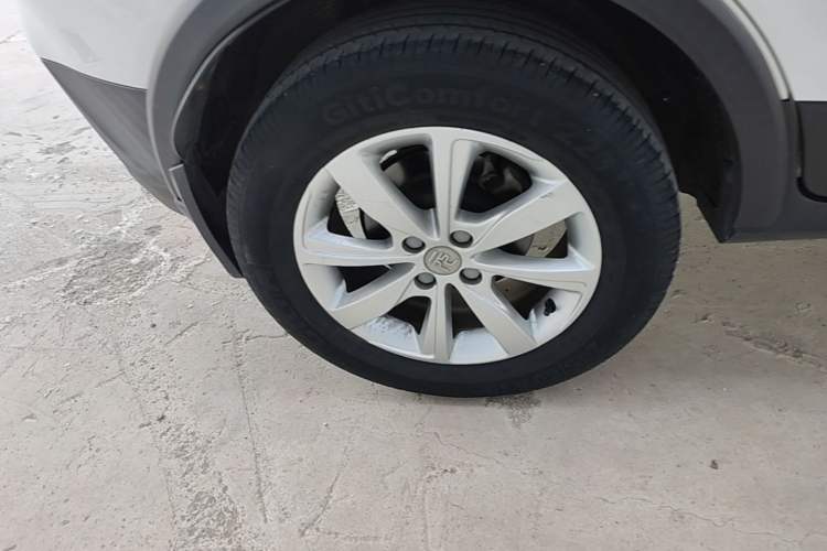 Used BYD Yuan 2017 1.5L Automatic Cool & Stylish Model Right Rear Wheel Hub