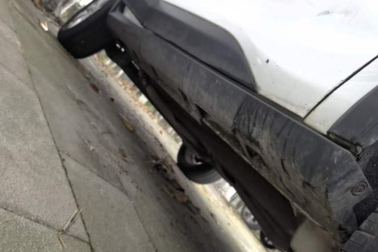 Used BYD Yuan 2017 1.5L Automatic Cool & Stylish Model Right Side Sill