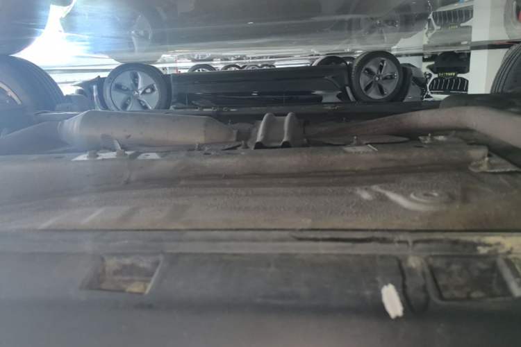 Used BYD Yuan 2017 1.5L Automatic Cool & Stylish Model Right Side Sill