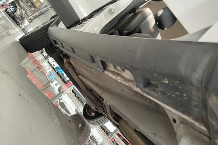 Used BYD Yuan 2017 1.5L Automatic Cool & Connected Model Right Side Sill