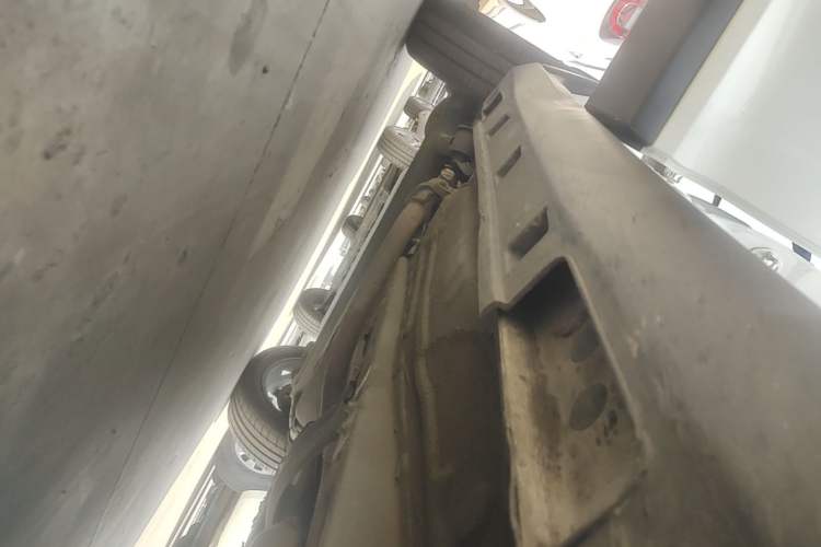 Used BYD Yuan 2017 1.5L Automatic Cool & Connected Model Right Side Sill