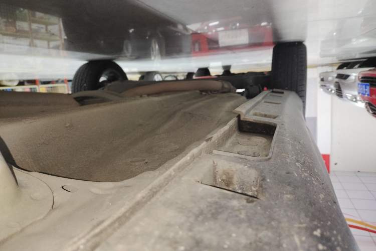 Used BYD Yuan 2017 1.5L Automatic Cool & Connected Model Right Side Sill
