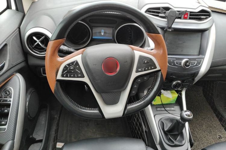 Used BYD Yuan 2017 1.5L Manual with Panoramic Sunroof Steering Wheel