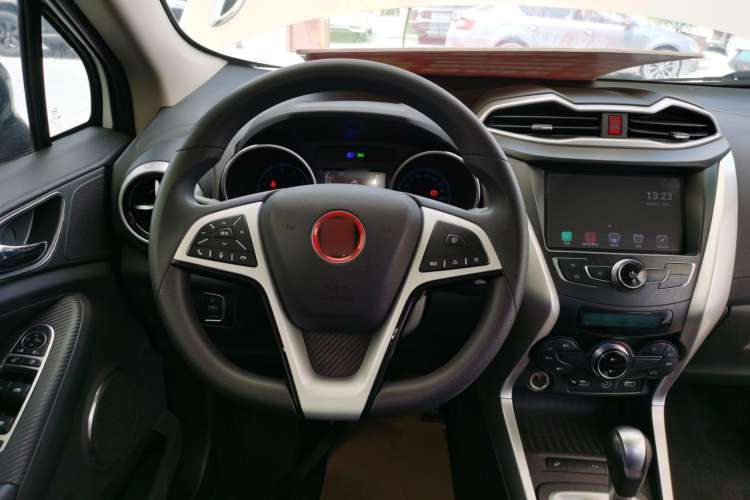 Used BYD Yuan 2017 1.5L Automatic Cool & Connected Model Steering Wheel